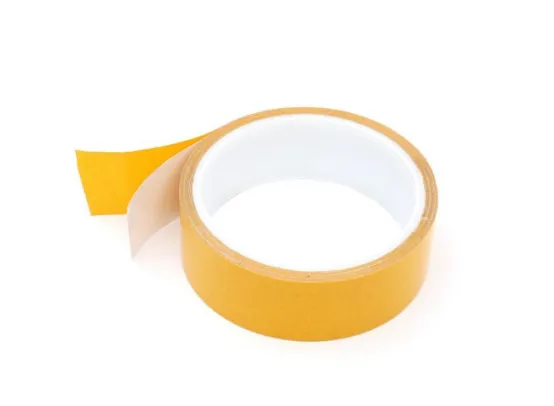 Băng keo hai mặt gốc dầu là gì—và tại sao nhiều người dùng vẫn chọn nó?